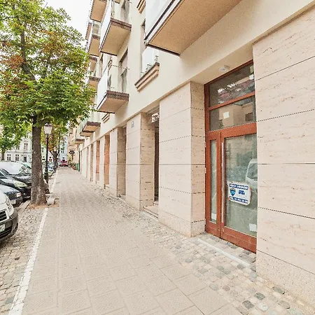 Homely Place Extens Apartment Poznan